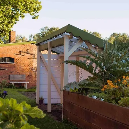 Shropshire House Gross Leppin